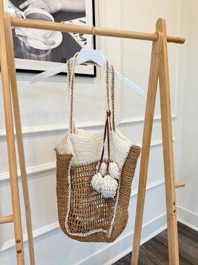 Woven Two-Tone Straw Tote Bag in Cream & Brown With Shells